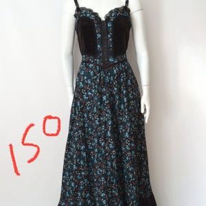 ISO this dress! size 7 or 9